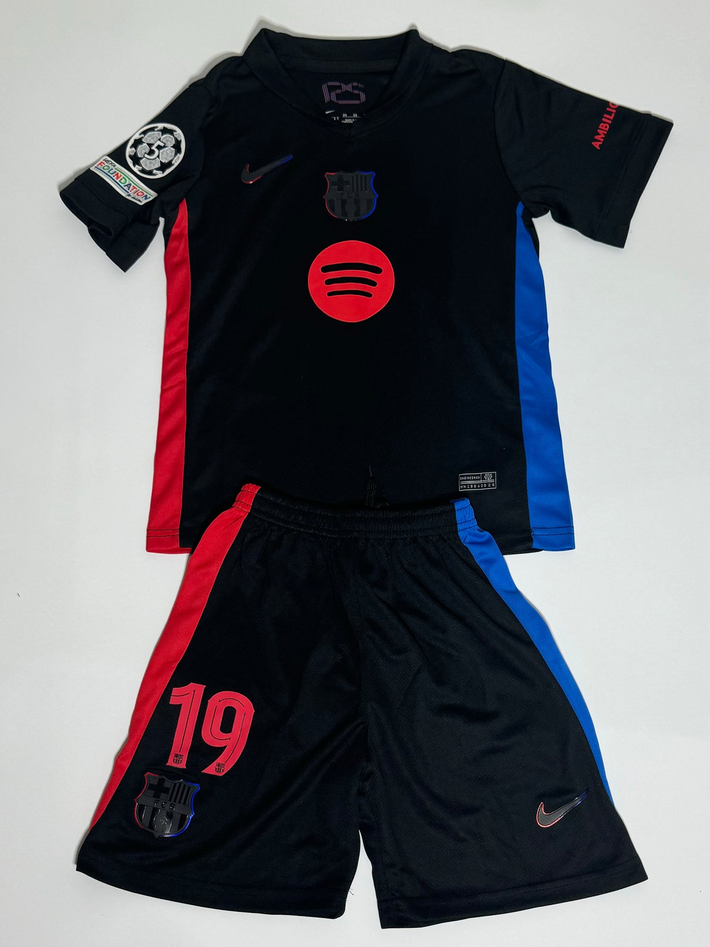 Lamine Yamal FC Barcelona youth away jersey shorts set